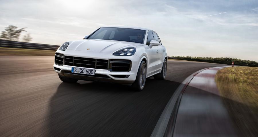  Porsche Cayenne Turbo 2017 года  (WW) (фото 17 из 45)